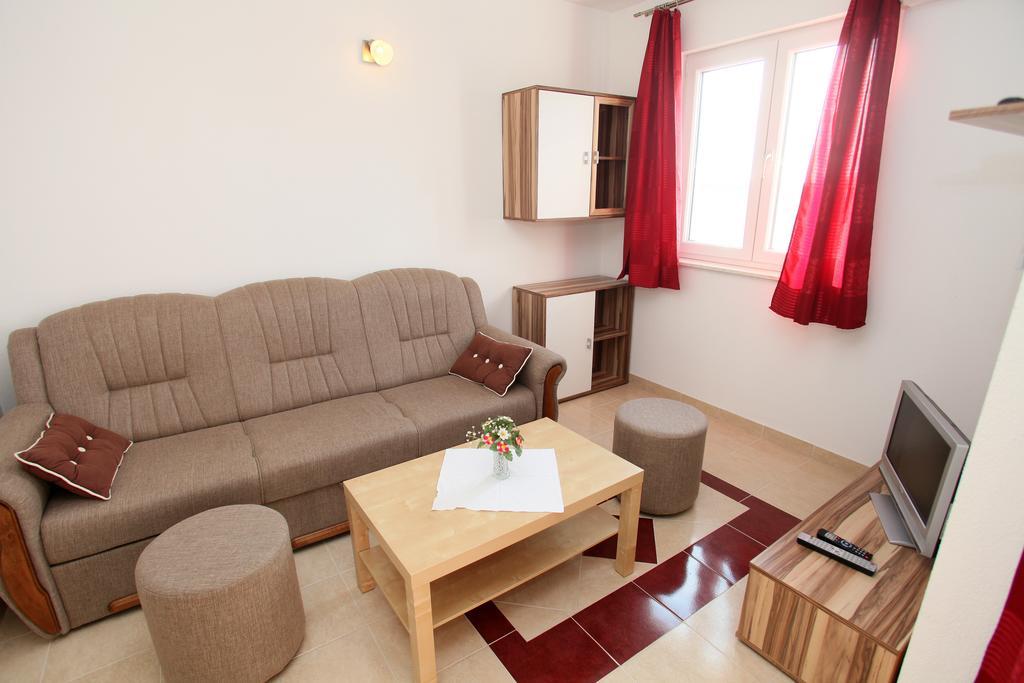 Apartment Karlo *
